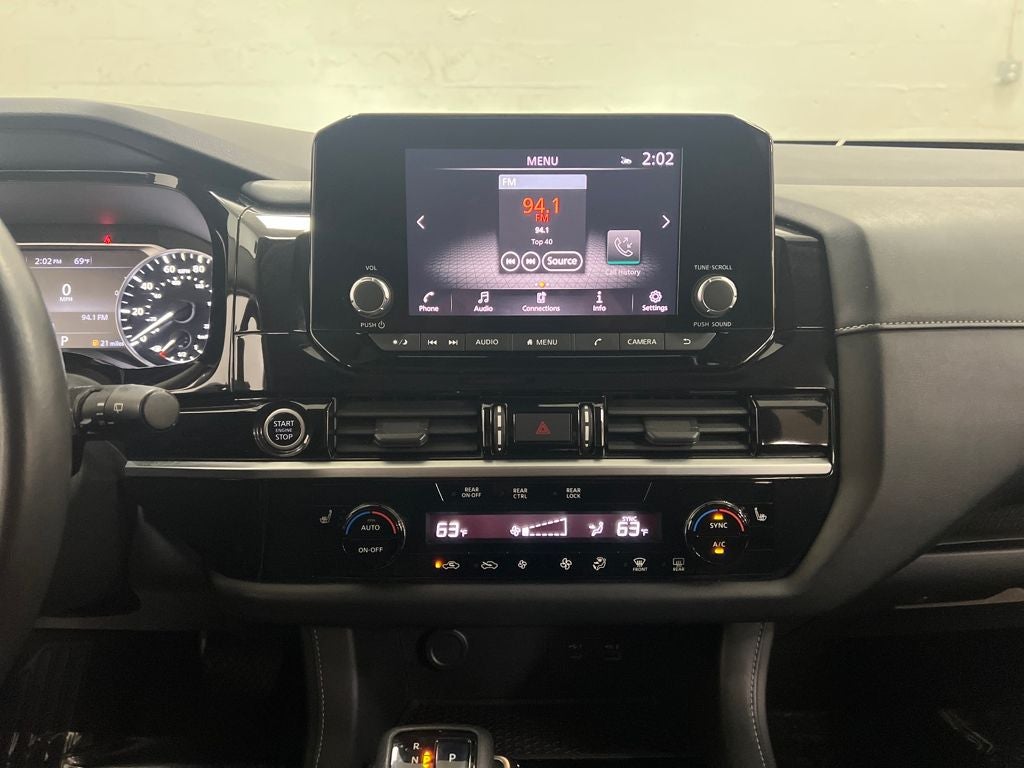 2022 Nissan Pathfinder SV