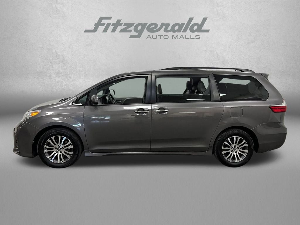 2019 Toyota Sienna XLE 8 Passenger