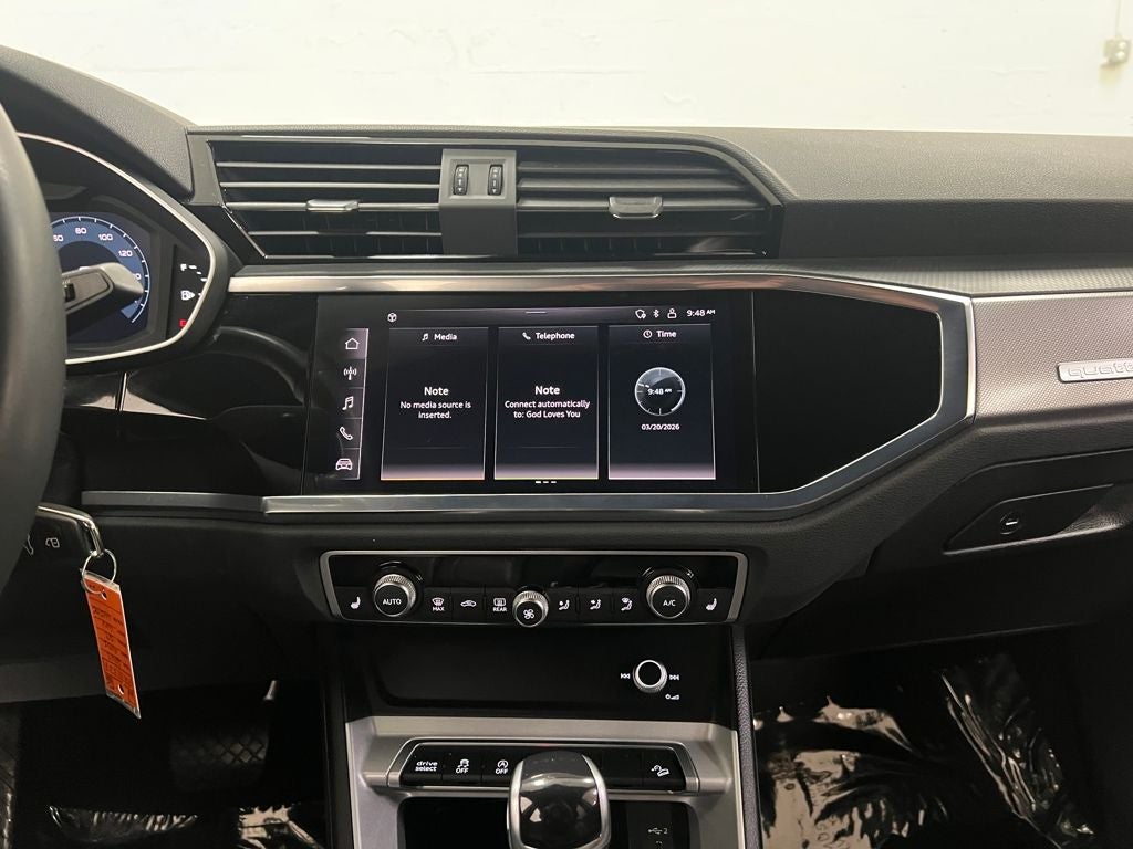 2023 Audi Q3 Premium quattro