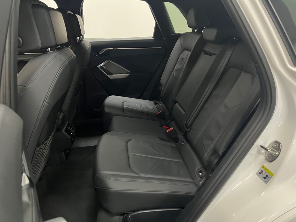 2023 Audi Q3 Premium quattro