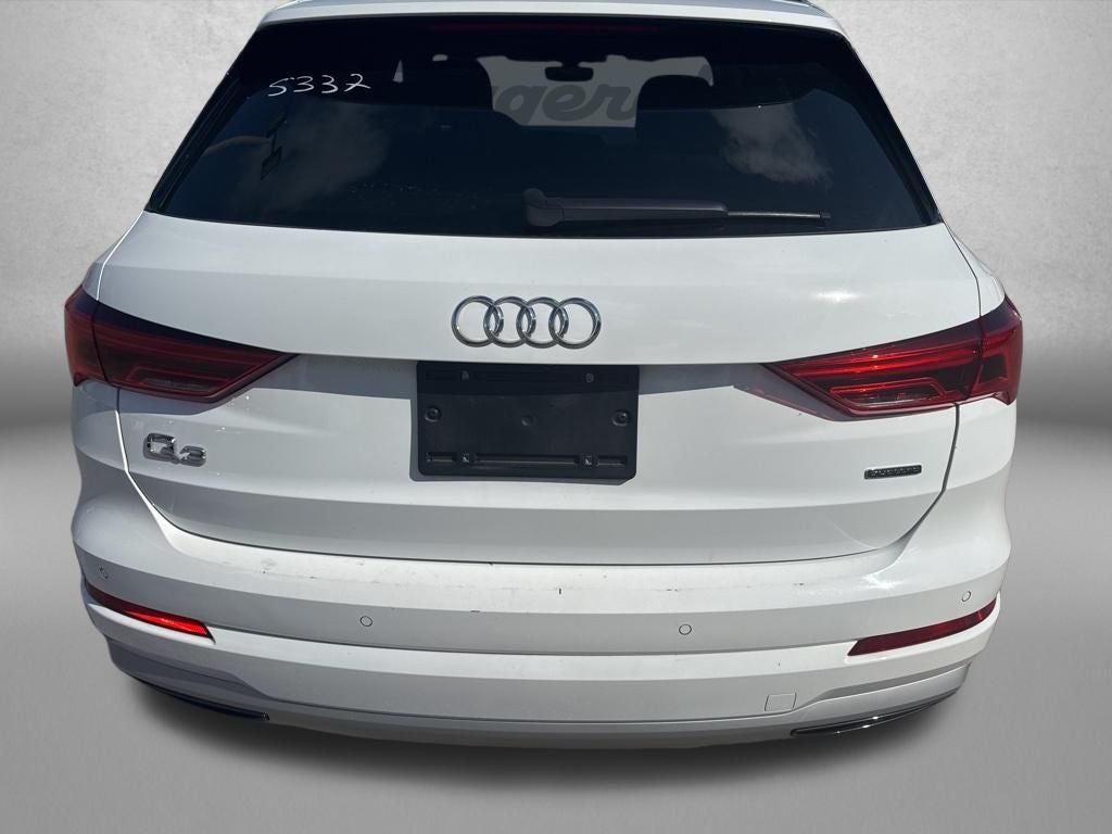 2023 Audi Q3 Premium quattro