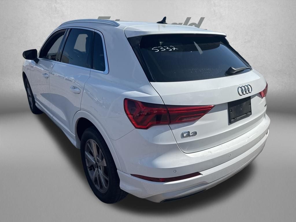2023 Audi Q3 Premium quattro